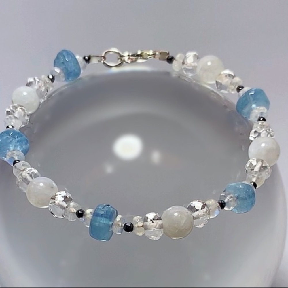 Hand Made Gemstone Bracelet - Picture 4 of 6